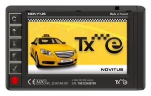 Kolorowy model taksometru Novitus TXE z nowoczesnymi funkcjami dla taksówkarzy			