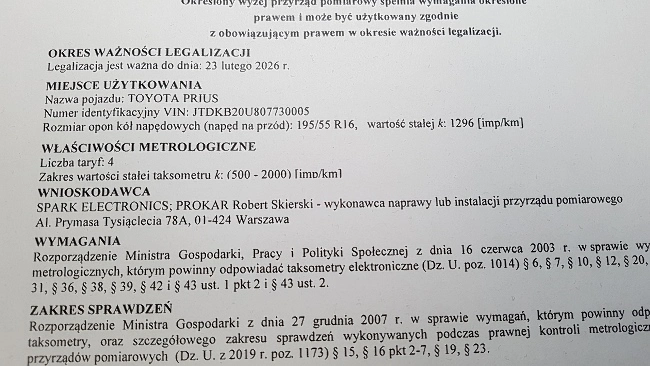 Ile kosztuje legalizacja taksometru i czym jest kontrola metrologiczna. Zdjęcie przedstawia fragment świadectwa legalizacji z właściwościami metrologicznymi